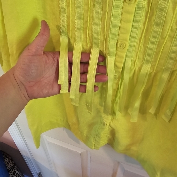 Island Republic 100% Linen Tassle Button Down Neon Green Chartreuse Top - Picture 6 of 6